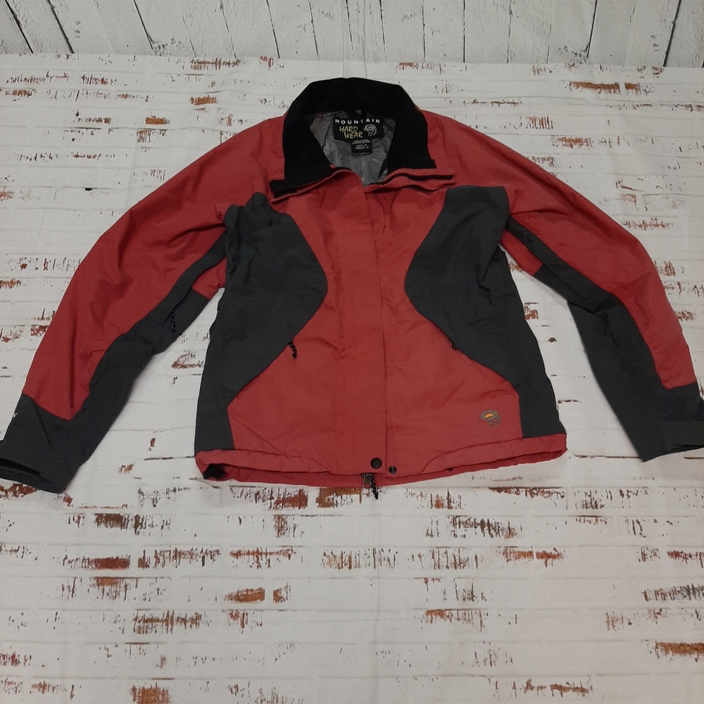 Mountain hardwear lightweight jacket.